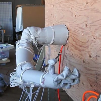 2011 – Inflatable Robot Arm and Hand